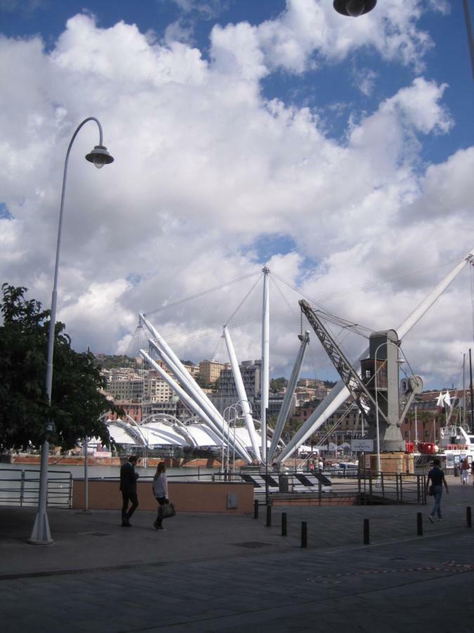 Апартаменты Una Porta Sul Porto Antico Генуя Экстерьер фото